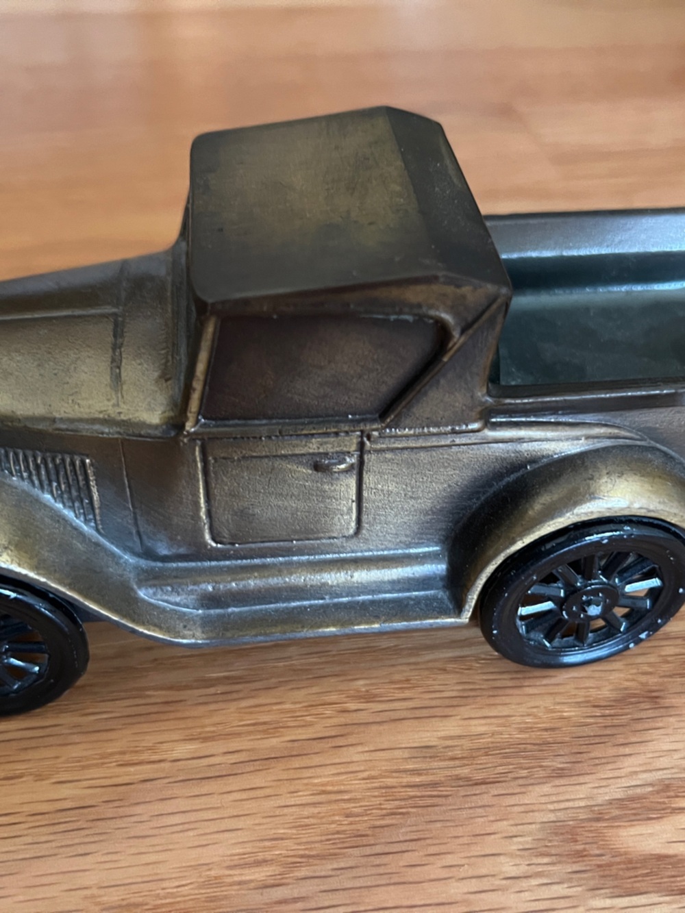 Vintage Banthrico Co  Truck bank